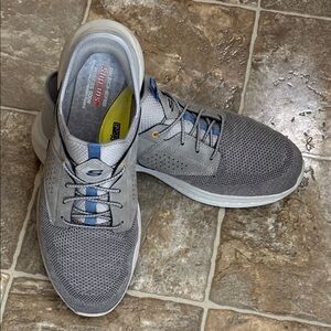 MENS SKECHERS GRAY SLIP - INS